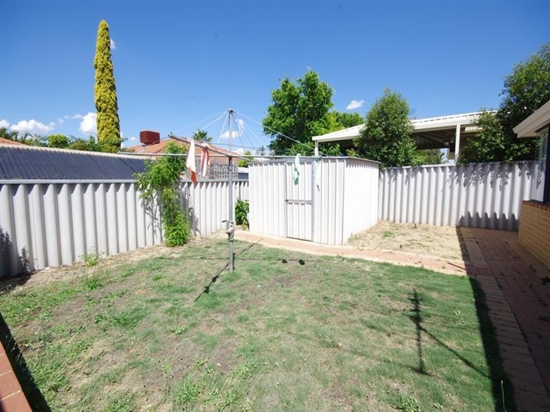 21 Guadalupe Drive, Ballajura WA 6066
