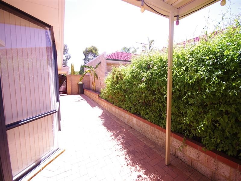 21 Guadalupe Drive, Ballajura WA 6066