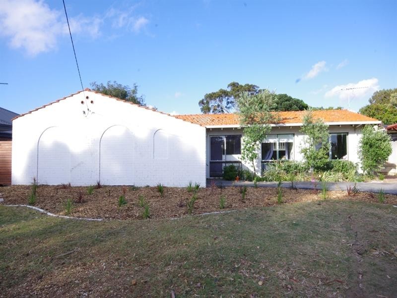 4 Macdonald Avenue, Padbury WA 6025