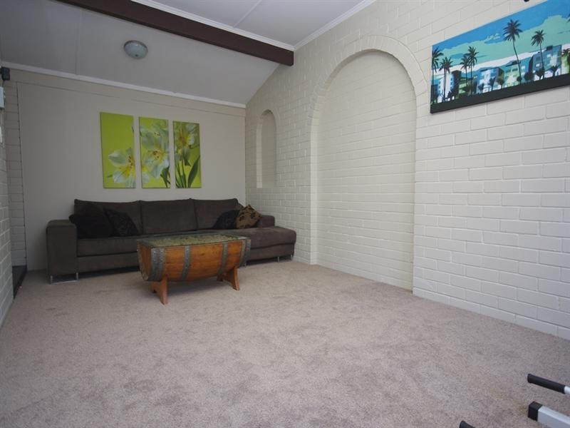 4 Macdonald Avenue, Padbury WA 6025