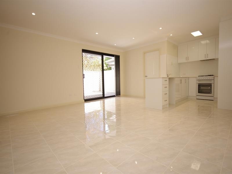 9b Woodchester Road, Nollamara WA 6061