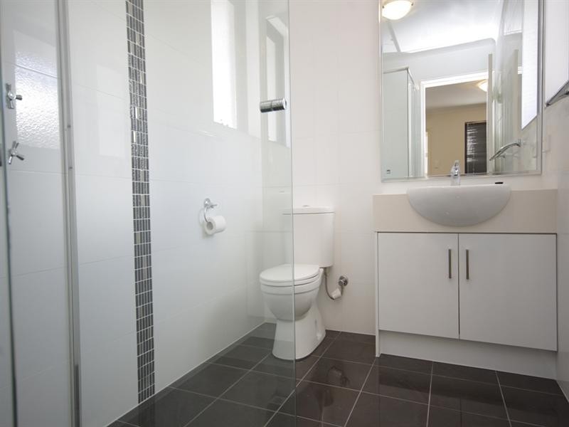 9b Woodchester Road, Nollamara WA 6061