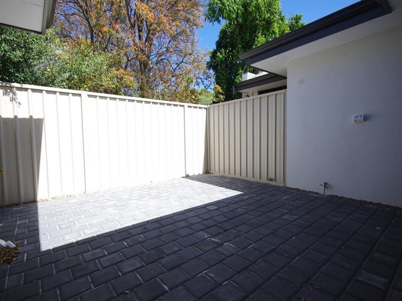 9b Woodchester Road, Nollamara WA 6061