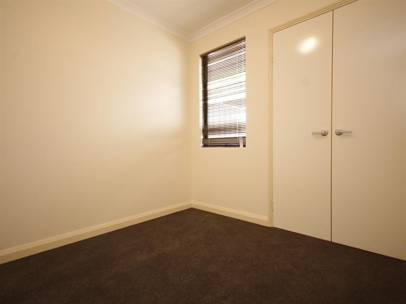 9b Woodchester Road, Nollamara WA 6061