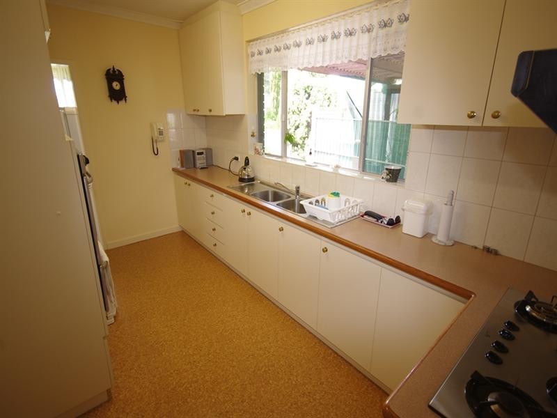 4 Chipala Road, Westminster WA 6061