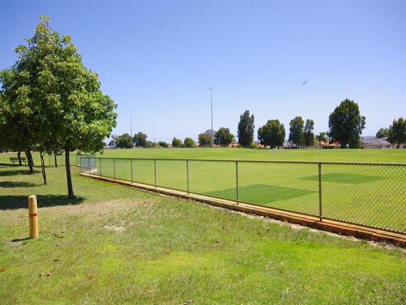 9a Woodchester Road, Nollamara WA 6061