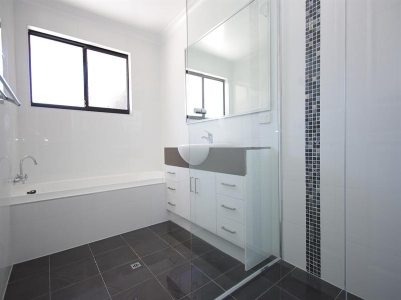 9a Woodchester Road, Nollamara WA 6061