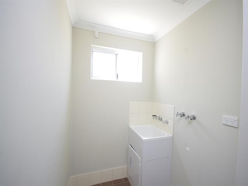 17b Robertsbridge Road, Nollamara WA 6061