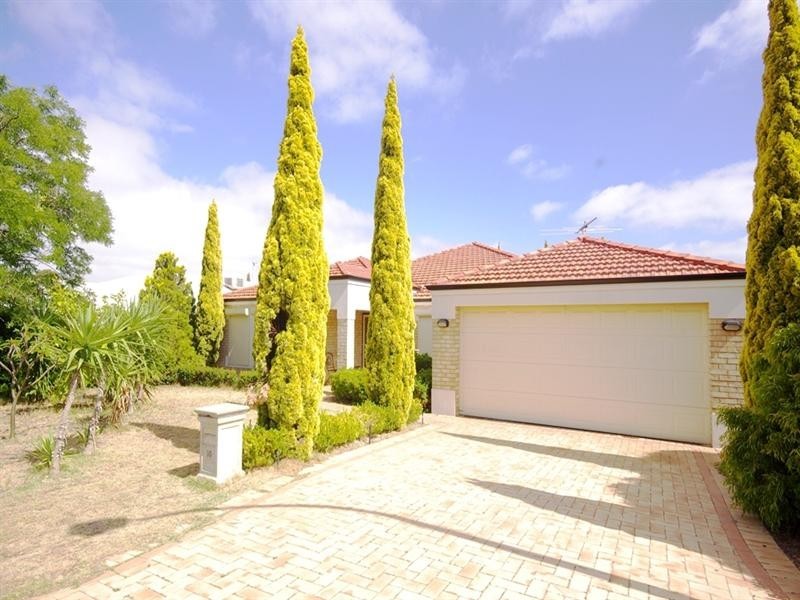 10 Clemton Place, Landsdale WA 6065