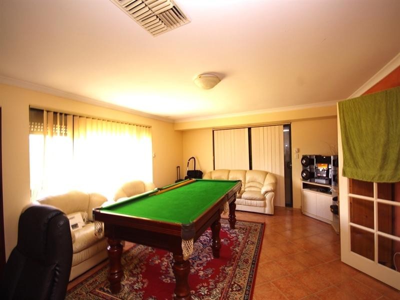 10 Clemton Place, Landsdale WA 6065