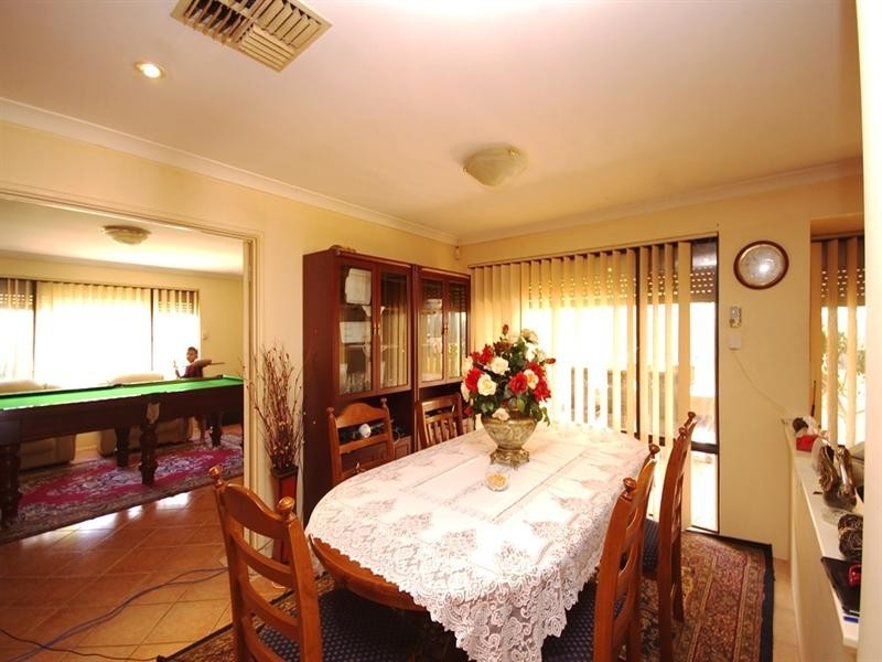 10 Clemton Place, Landsdale WA 6065