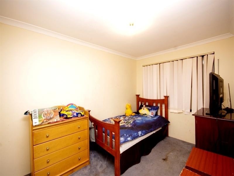 10 Clemton Place, Landsdale WA 6065