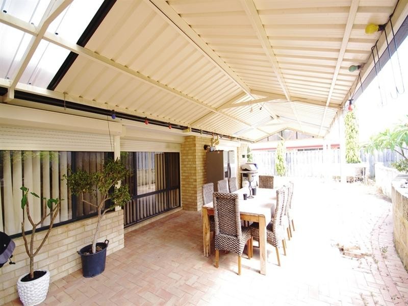 10 Clemton Place, Landsdale WA 6065