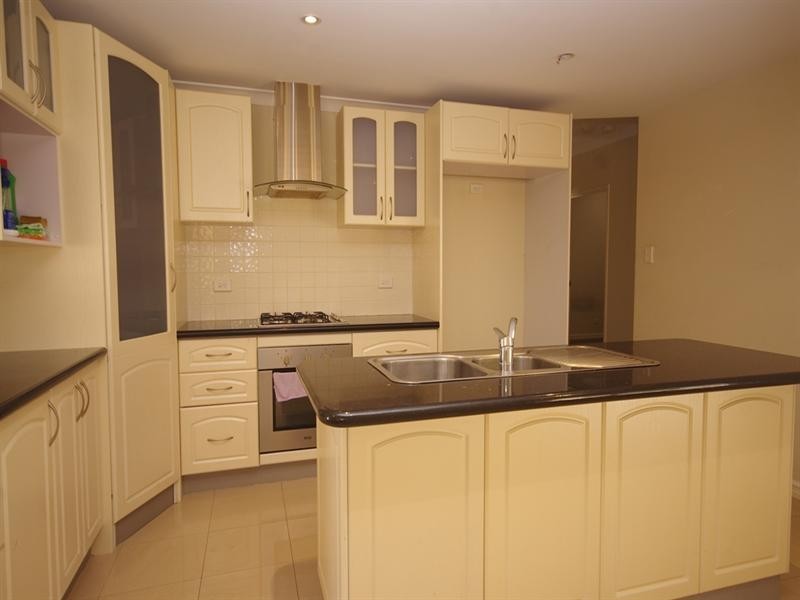 8/33 Wattle Mews, Hocking WA 6065