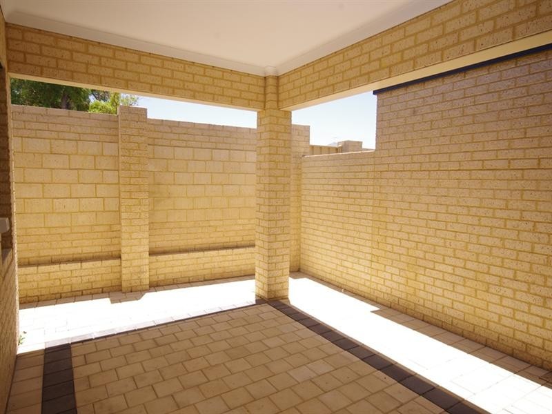 8/33 Wattle Mews, Hocking WA 6065