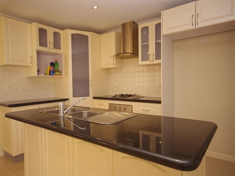 8/33 Wattle Mews, Hocking WA 6065