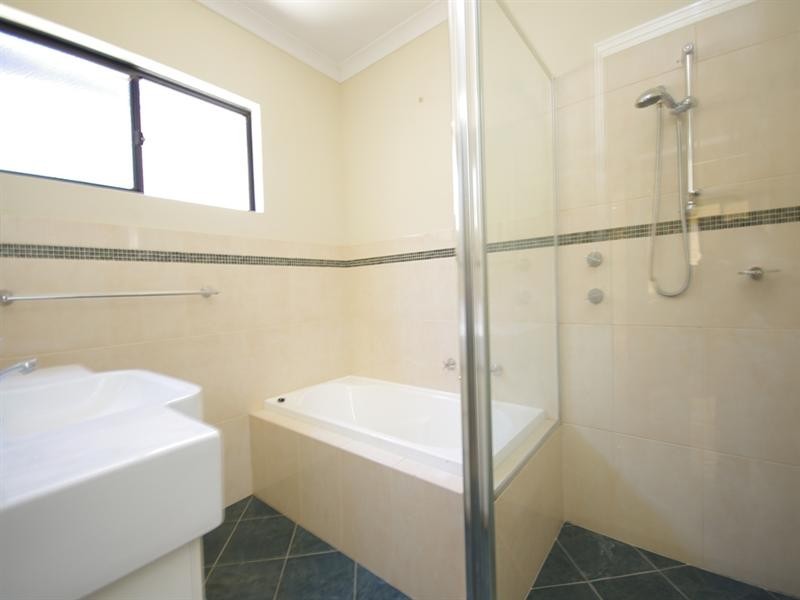 8/33 Wattle Mews, Hocking WA 6065