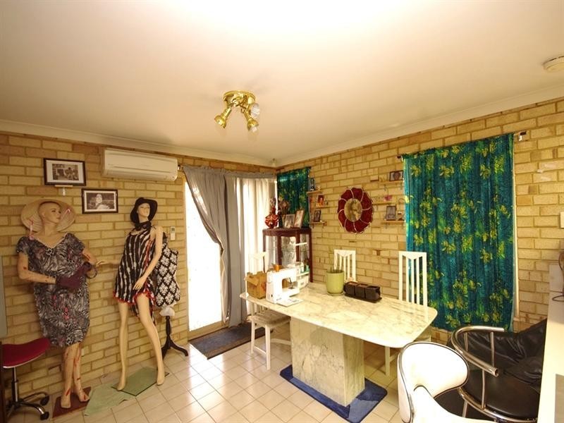 1 Deal Street, Marangaroo WA 6064