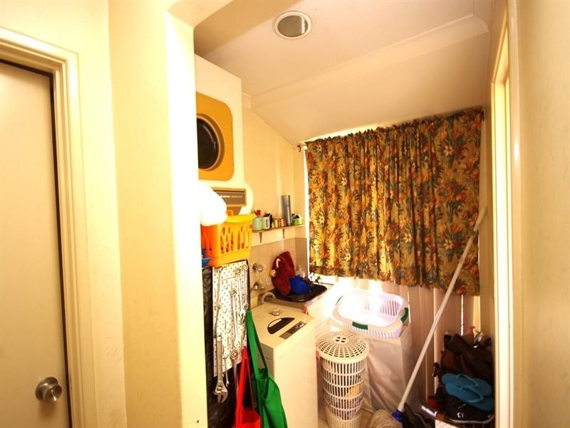 1 Deal Street, Marangaroo WA 6064