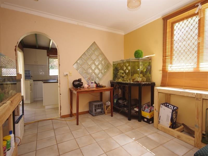 7 Denston Way, Girrawheen WA 6064