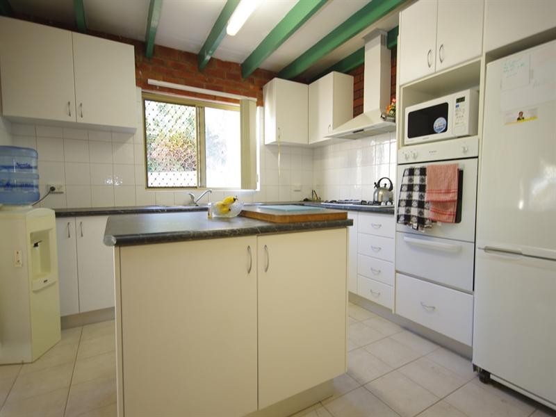 7 Denston Way, Girrawheen WA 6064