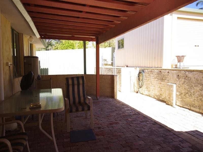 7 Denston Way, Girrawheen WA 6064