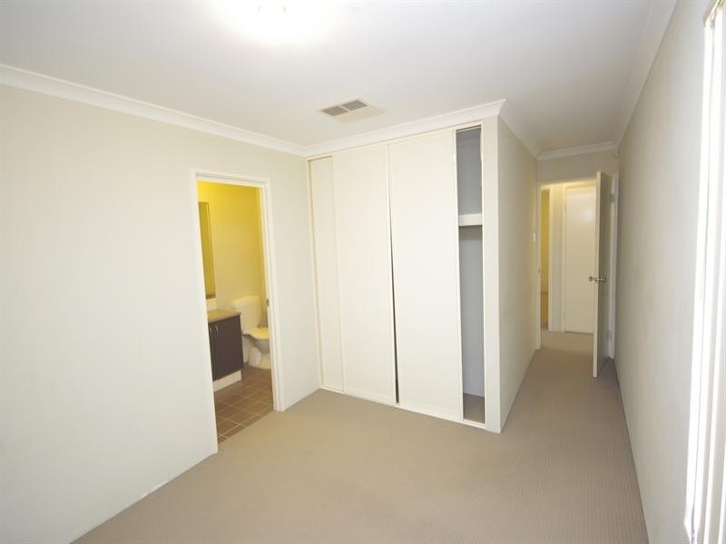 17a Robertsbridge Road, Nollamara WA 6061