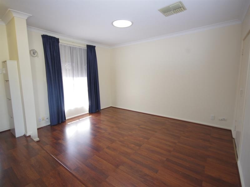 74 Pilkington Circus, Beechboro WA 6063