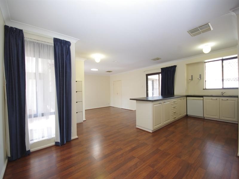 74 Pilkington Circus, Beechboro WA 6063