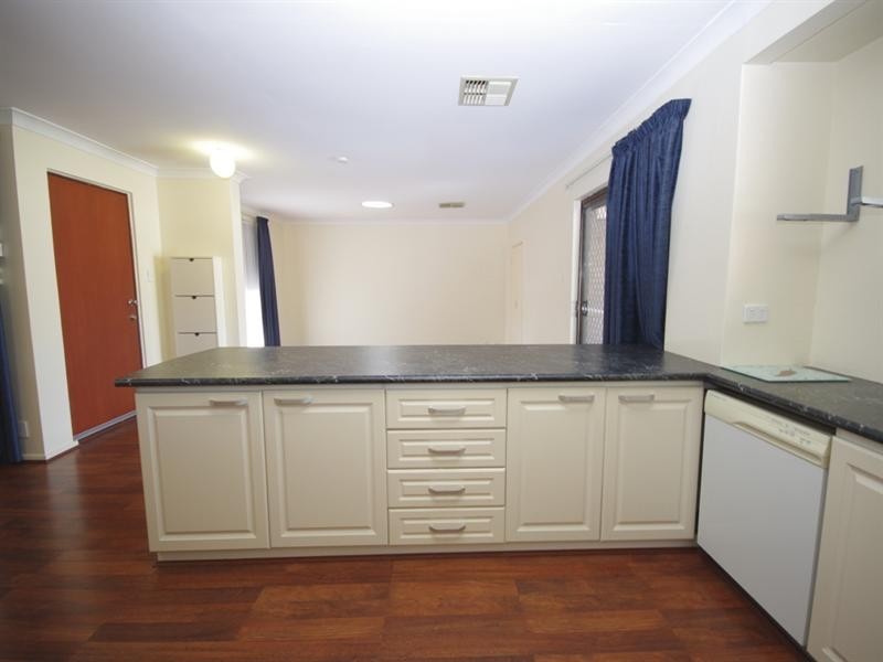 74 Pilkington Circus, Beechboro WA 6063