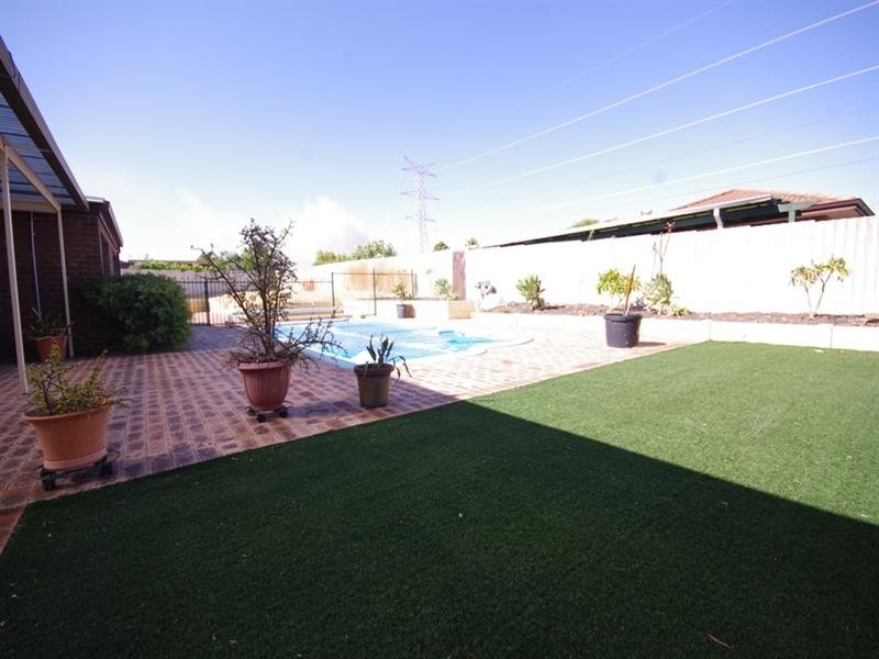 74 Pilkington Circus, Beechboro WA 6063