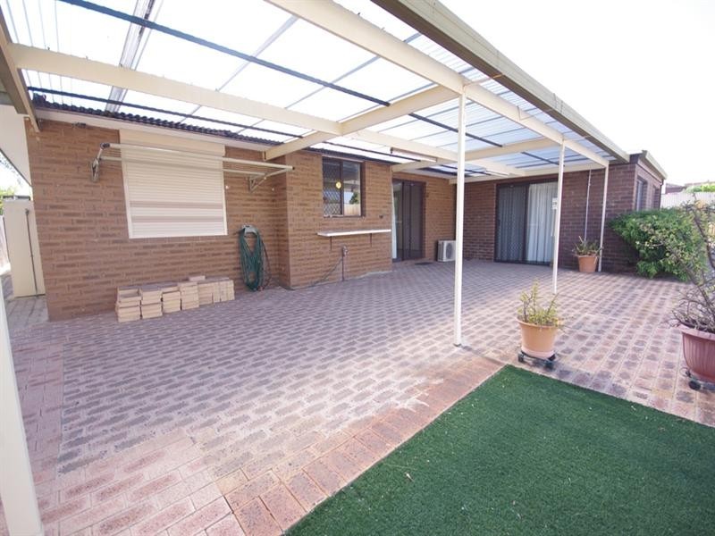 74 Pilkington Circus, Beechboro WA 6063