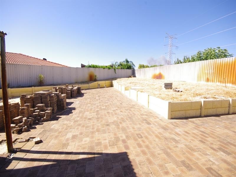 74 Pilkington Circus, Beechboro WA 6063