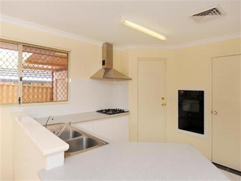 16 Hudleston Rise, Alexander Heights WA 6064