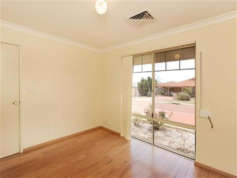 16 Hudleston Rise, Alexander Heights WA 6064