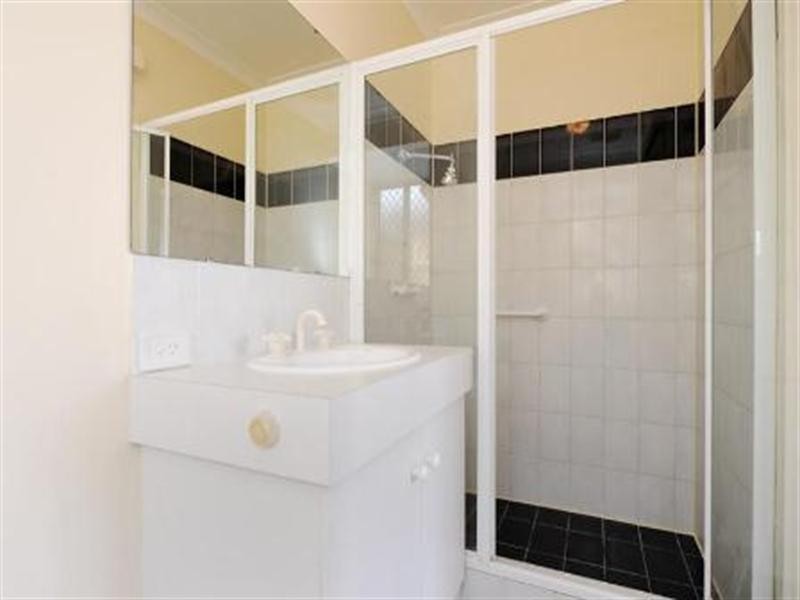 16 Hudleston Rise, Alexander Heights WA 6064