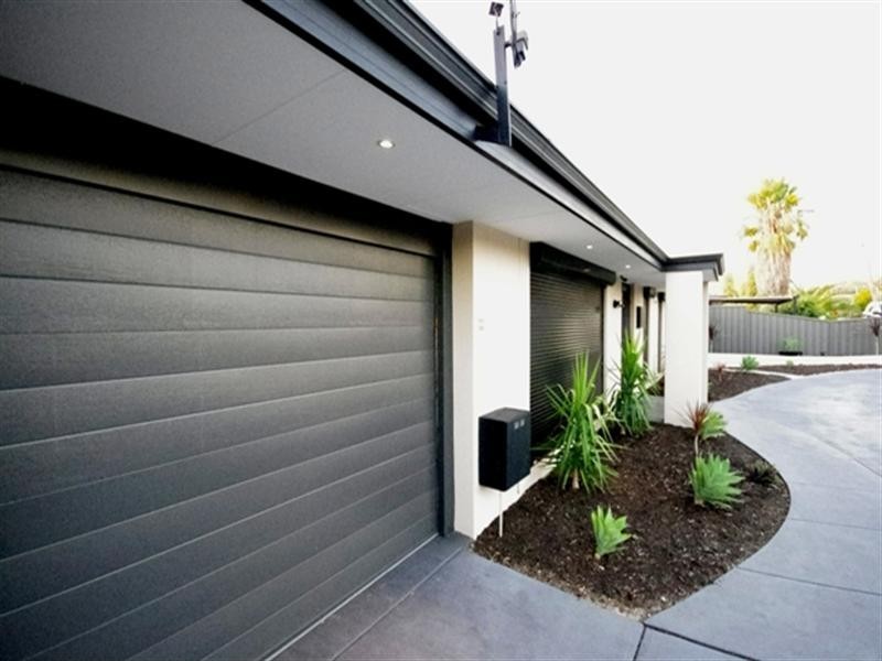 30 Burgland Drive, Girrawheen WA 6064