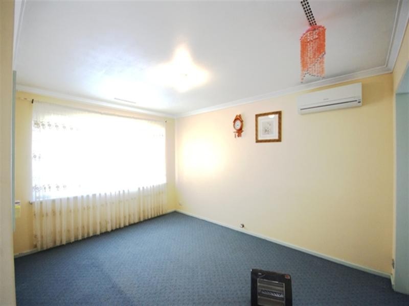 100 Luyer Avenue, East Cannington WA 6107