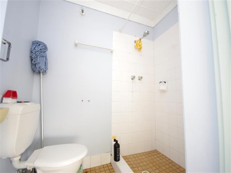 100 Luyer Avenue, East Cannington WA 6107