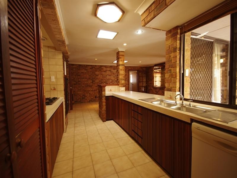 40 Regent Drive, Alexander Heights WA 6064