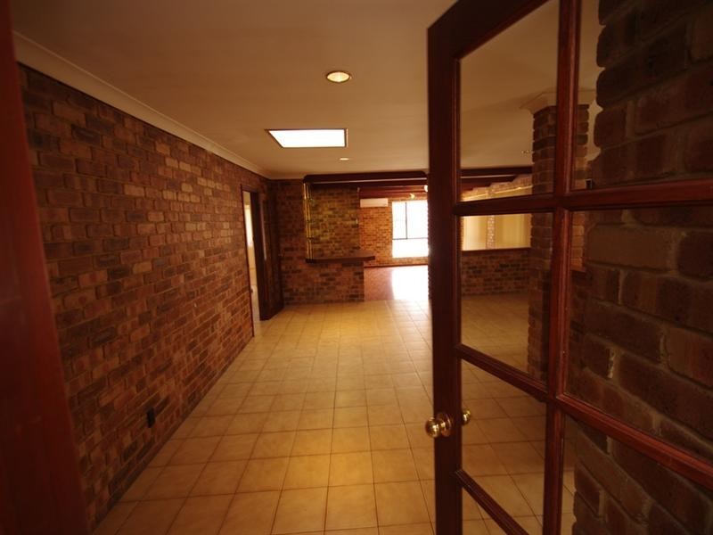 40 Regent Drive, Alexander Heights WA 6064