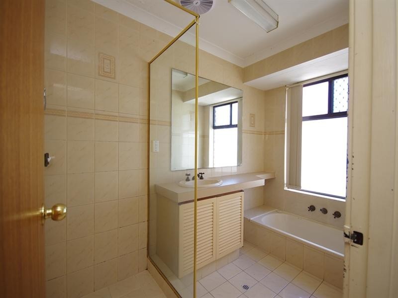 40 Regent Drive, Alexander Heights WA 6064