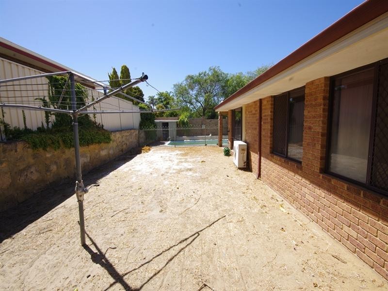 40 Regent Drive, Alexander Heights WA 6064