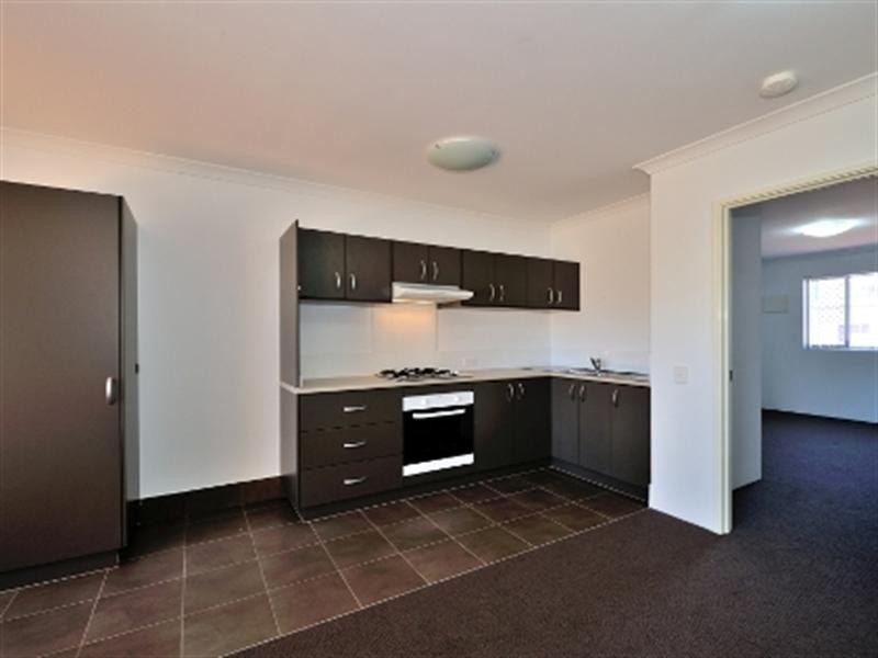2/4 Ashbury Crescent, Mirrabooka WA 6061