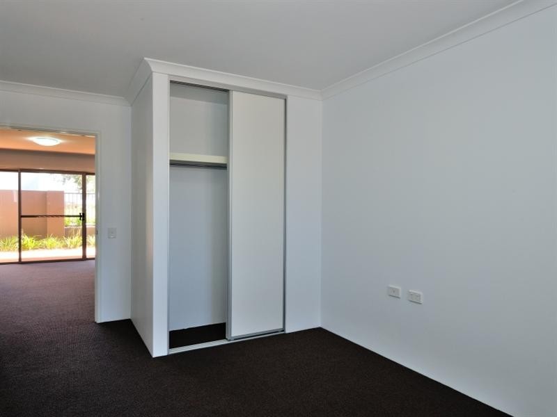 2/4 Ashbury Crescent, Mirrabooka WA 6061