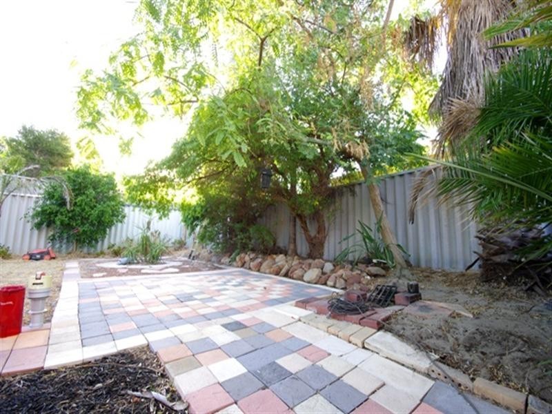 12 Nettle Terrace, Mirrabooka WA 6061