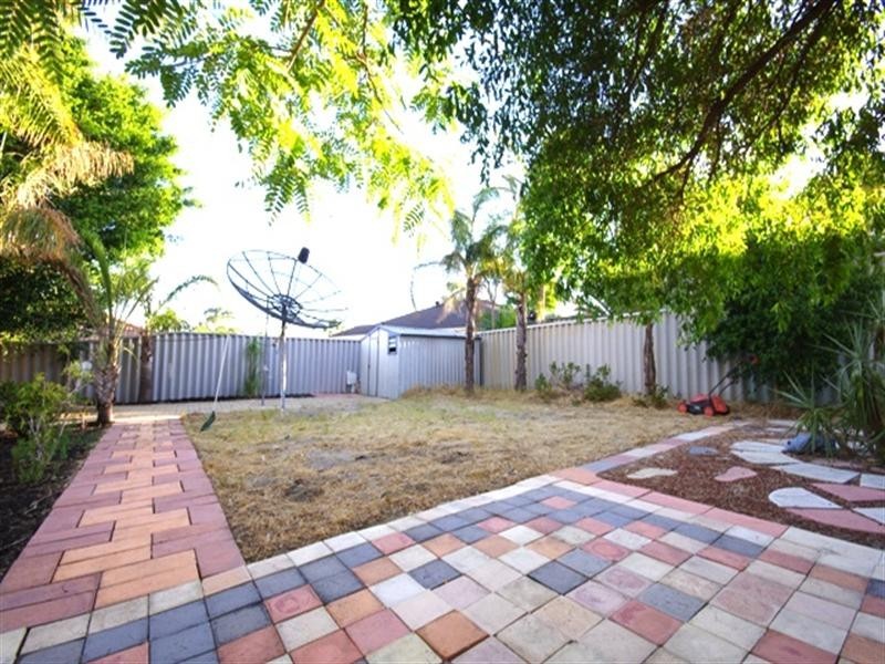 12 Nettle Terrace, Mirrabooka WA 6061