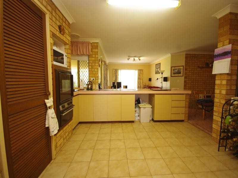 10 Tanager Trail, Ballajura WA 6066
