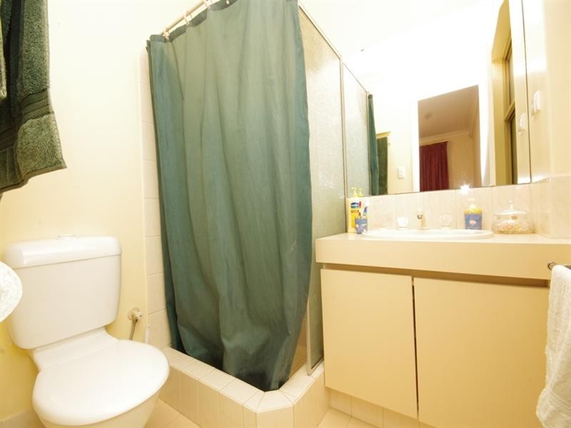 10 Tanager Trail, Ballajura WA 6066