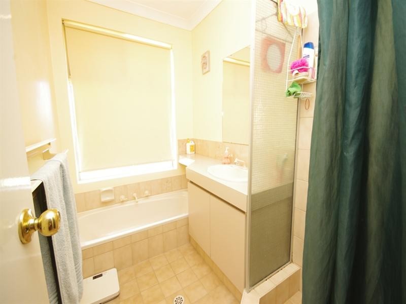 10 Tanager Trail, Ballajura WA 6066